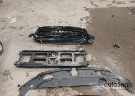 2020 Ram 1500 Limited 4X4 5'7 Box from USA, damaged, VIN 1C6SRFHT8LN183923